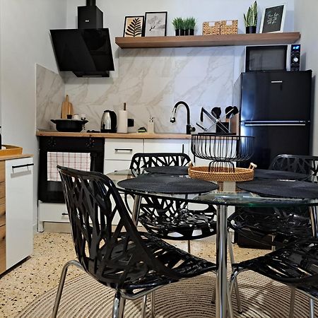 Stylish City Center Apartment Сере Экстерьер фото
