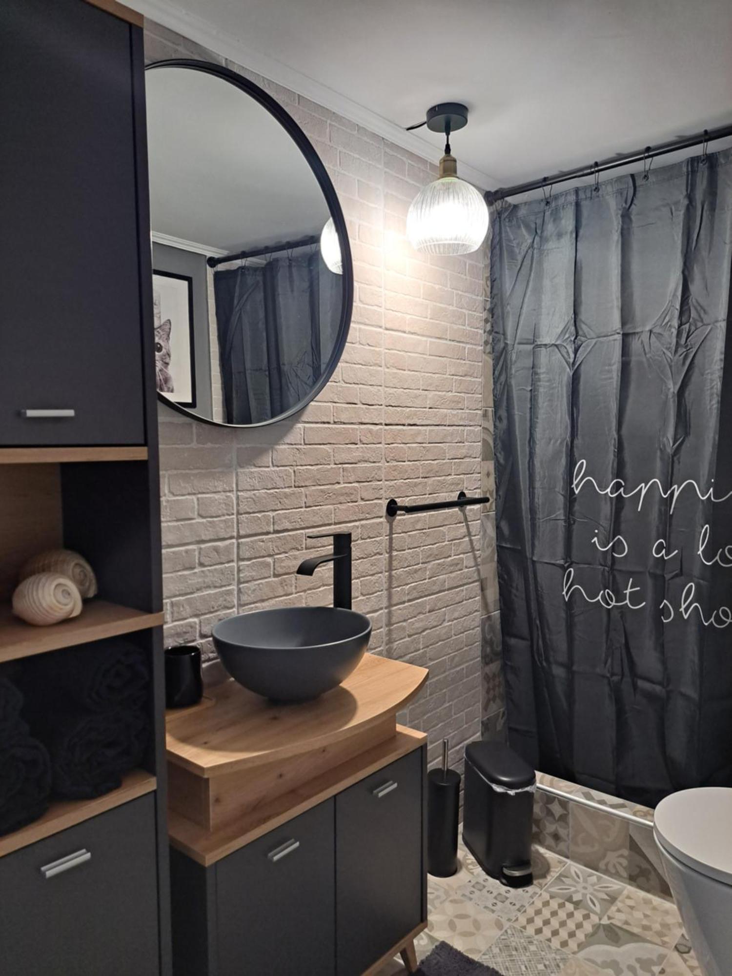 Stylish City Center Apartment Сере Экстерьер фото