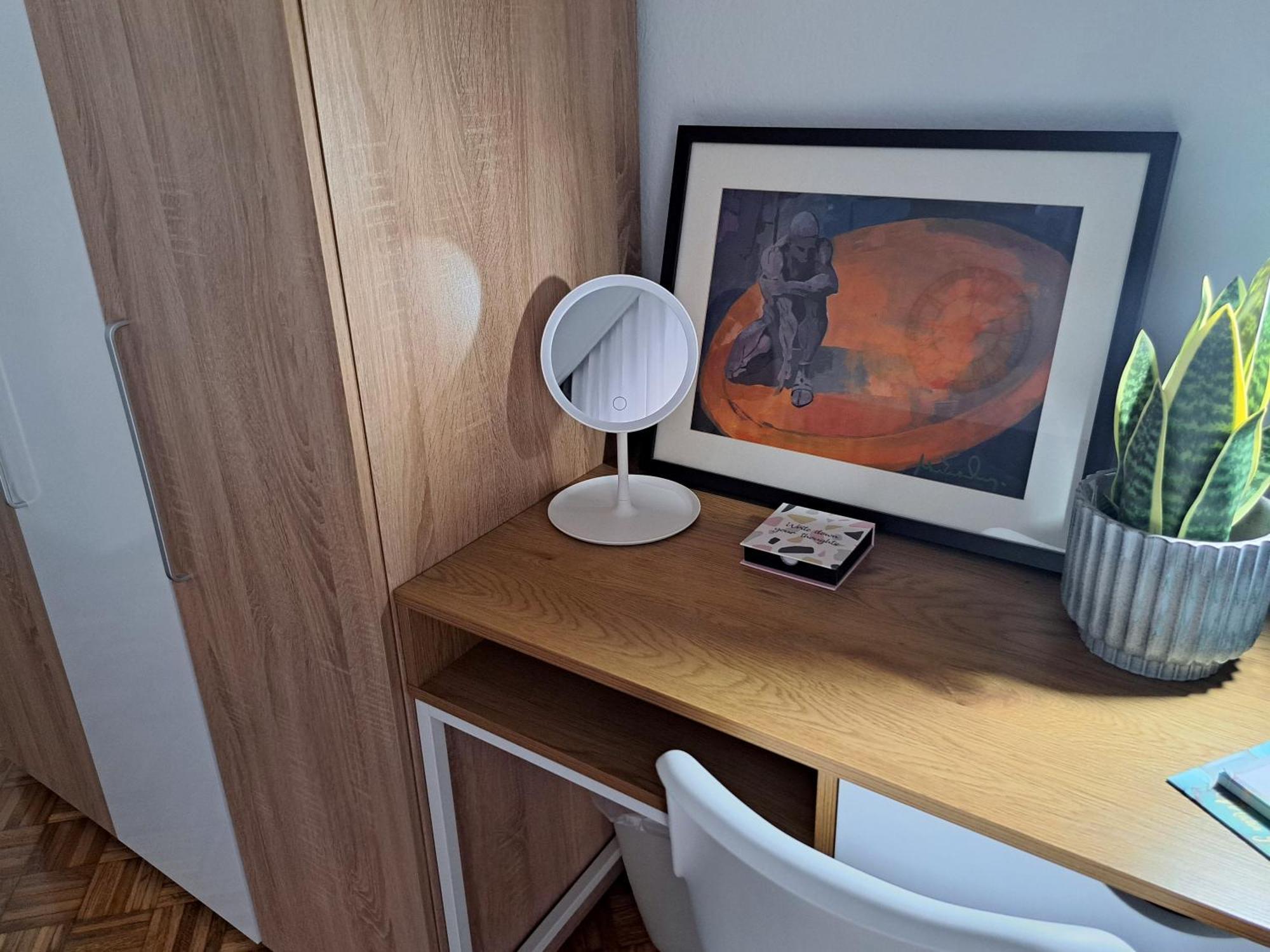 Stylish City Center Apartment Сере Экстерьер фото