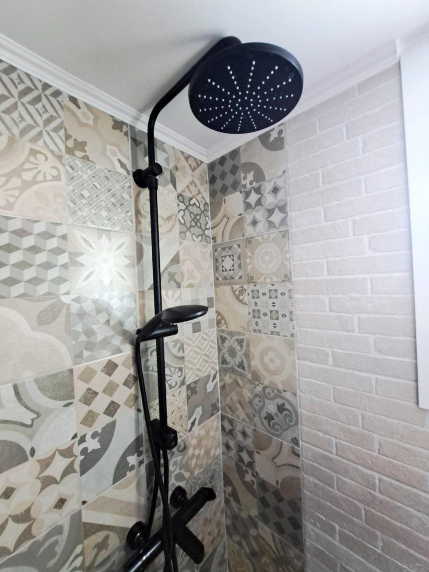Stylish City Center Apartment Сере Экстерьер фото